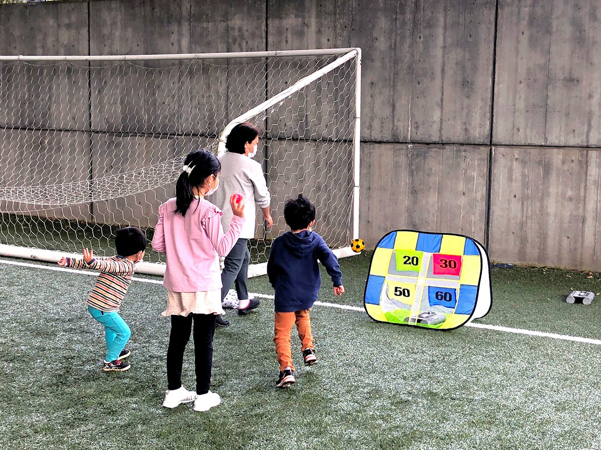 Experience content such as play equipment and kick targets